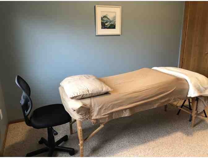 Denny Kelly: Two-Night Stay in Des Moines, Iowa Including Daily Reiki or EFT Session
