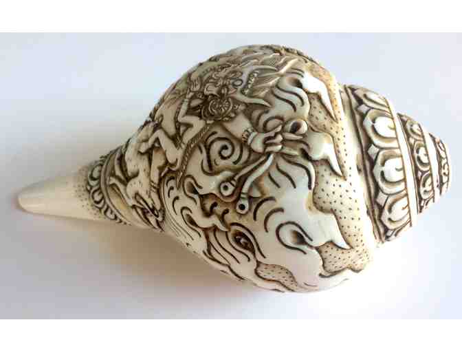 Himalayan Traders: Carved Genuine Conch Shell with 'Yamataka Wrathful Deity' Motif
