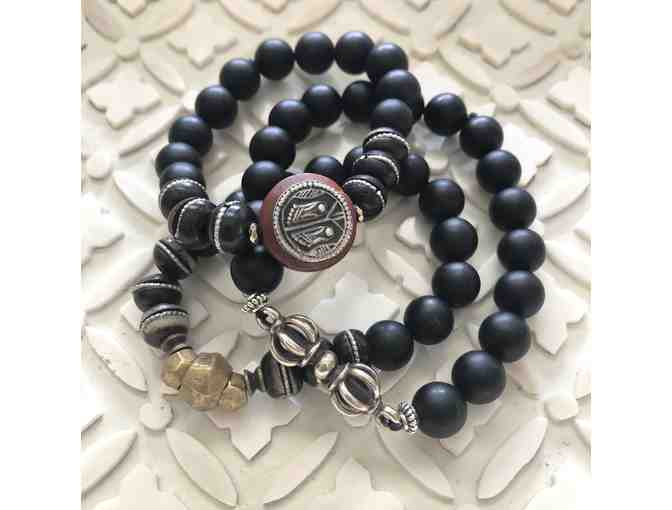 BreatheDeepDesigns: Vajra Unisex Onyx Stretch Bracelet