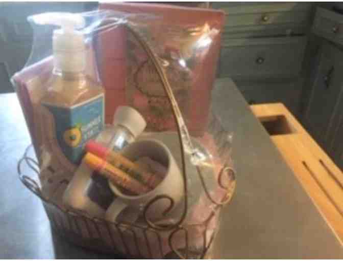 Heart shaped basket with Lotion