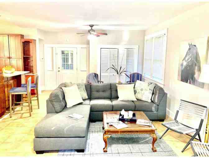 3-Night Weekend stay at the Perry Street Retreat!