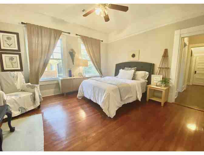 3-Night Weekend stay at the Perry Street Retreat!