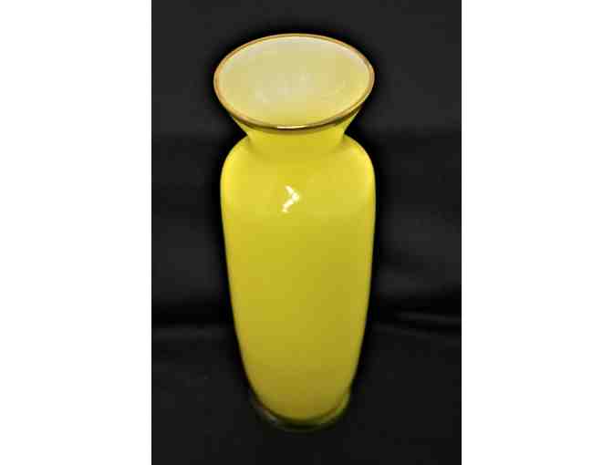 8' Yellow Vase from Cronier's Fine Jewelry!!