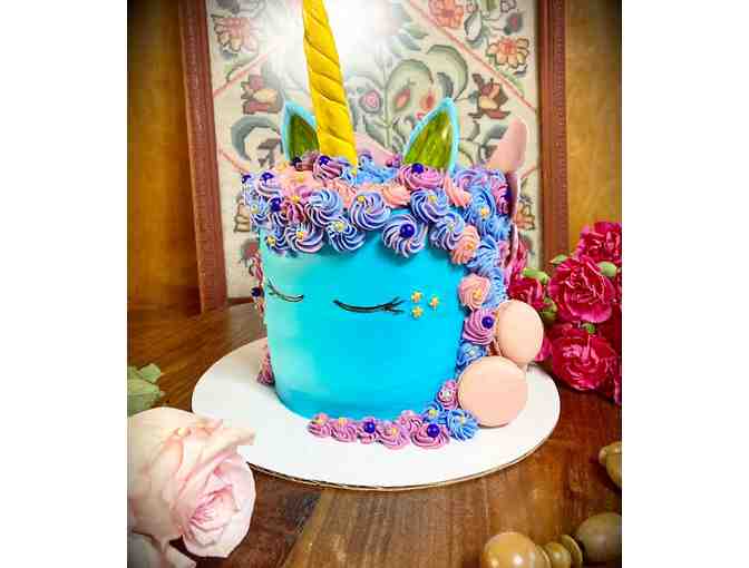 Custom Cake from Yes, I Bake!