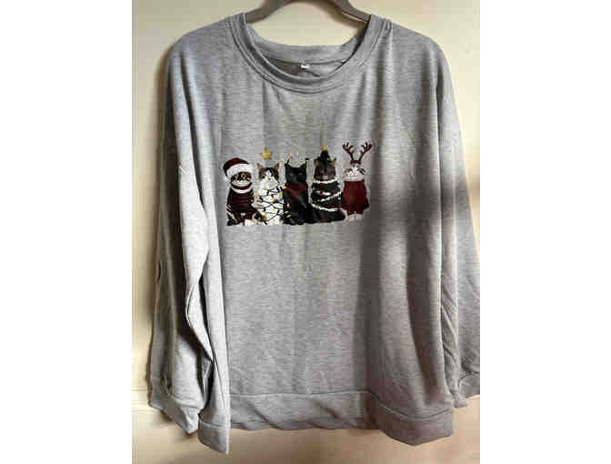 SWEATSHIRT-GREY WITH CATS IN HOLIDAY GEAR-SIZE XXL - Photo 1