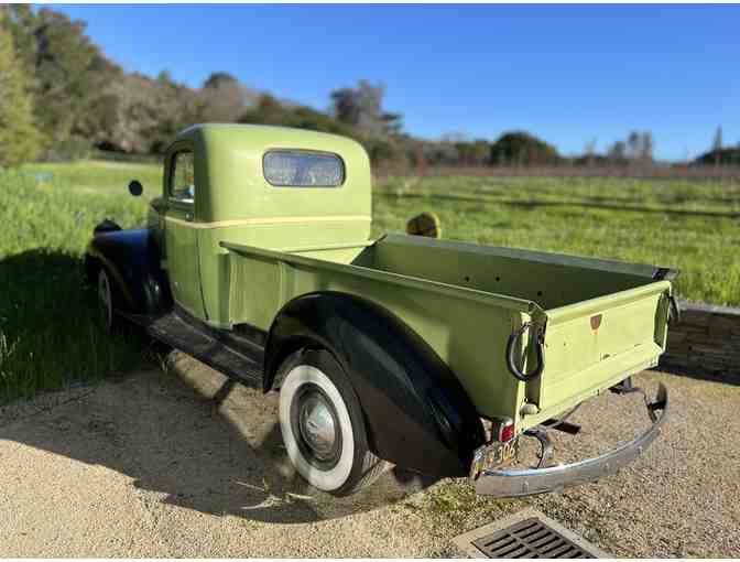 Intimate Winery Tour and Tasting in a Barn with Portola Valley's Neely Wine