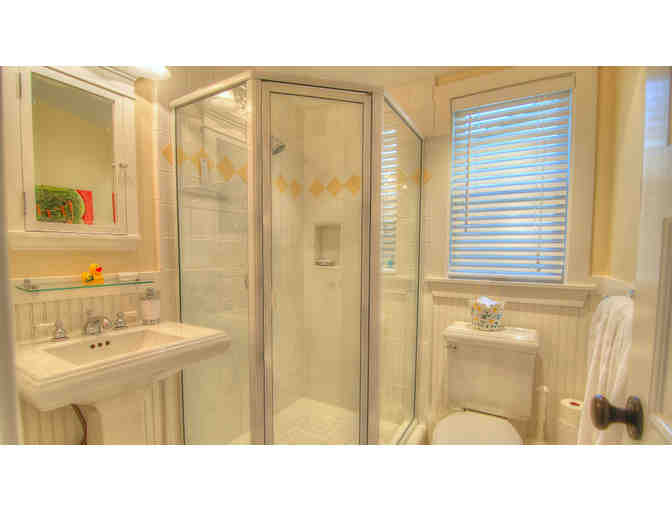 Three-Night Stay in Downtown Healdsburg Cottage