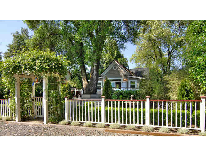 Three-Night Stay in Downtown Healdsburg Cottage