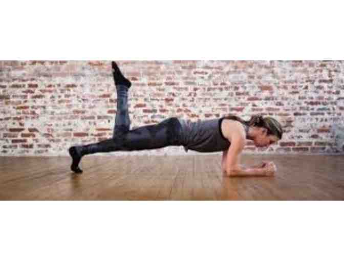 One Month of Unlimited Classes at Bar Method of Palo Alto