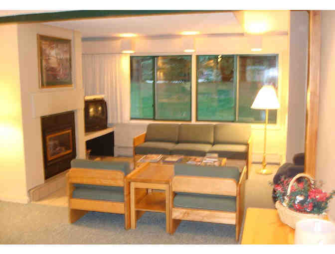 TWO BEDROOM TOWNHOUSE STOWE, VERMONT - SLEEPS 6.