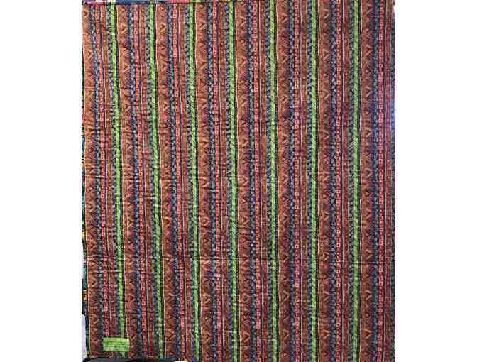 KINDRED SPIRITS STUNNING HANDMADE LAP QUILT, 47' X 54'