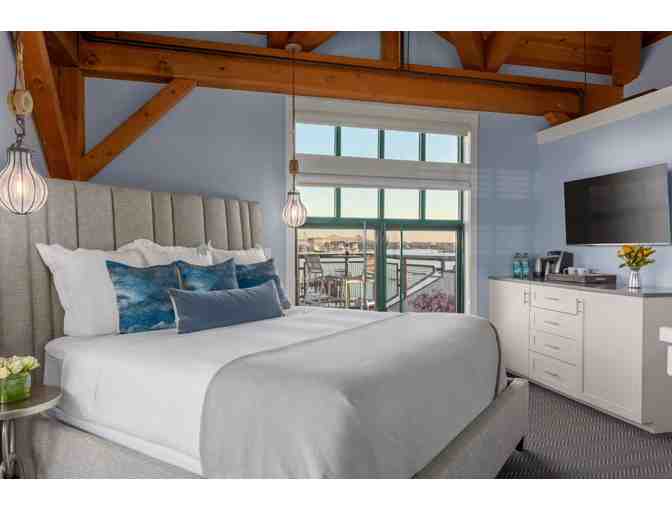 BOSTON YACHT HAVEN INN & MARINA & GIFT CARD TO PREZZA