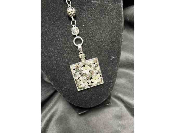 Agate & Crystal Car and Key Charm - Photo 1