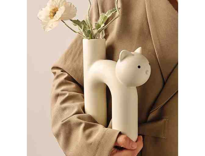 White Resin Cat Vase - Photo 1