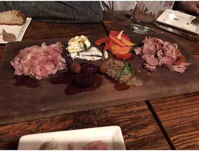 Tea Time in Winchester: A Tavola & Bookends