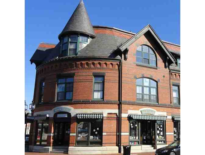 Tea Time in Winchester: A Tavola & Bookends