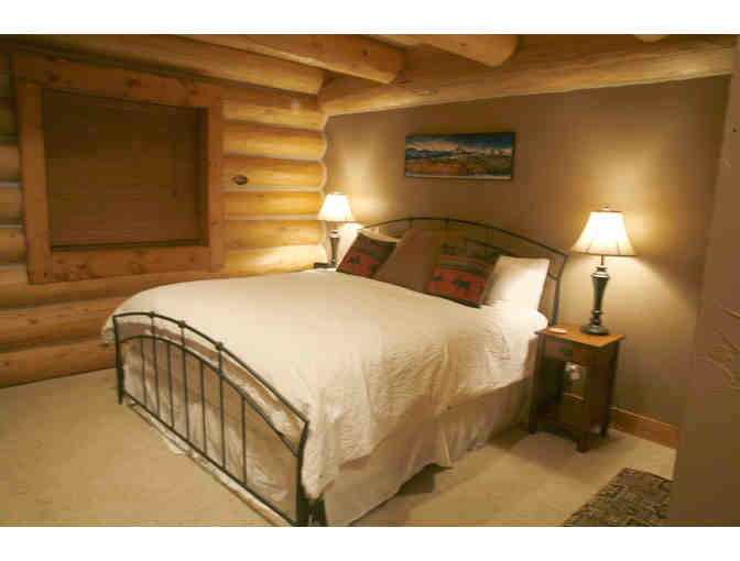 3 Night Stay for up to 8 at Fairplay Cabin