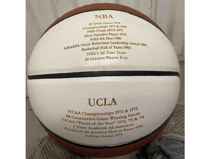 NBA 75 Commemorative Basketball signed by Hall of Famer Bill Walton