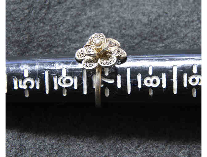 Vintage Handmade Coin or Continental Silver Floral Filigree Ring
