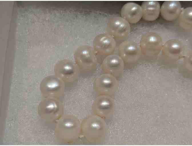 Fresh water pearl necklace, 18 inches length