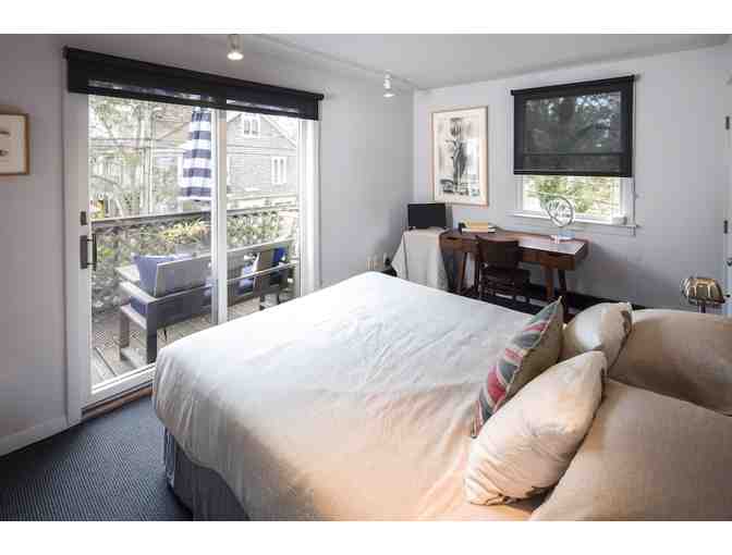 One Week Stay at Top of 444 Gallery