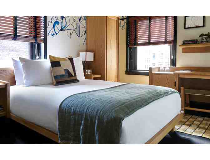 NYC Weekend Package: Hotel, Airfare and Dining