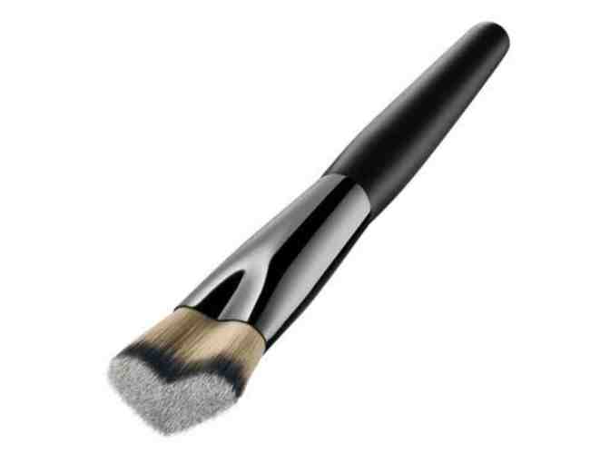 Givenchy - Setting and Finishing Loose Powder & Foundation Brush