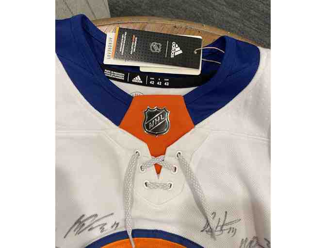 NY Islanders 2023-2024 Team Signed Jersey