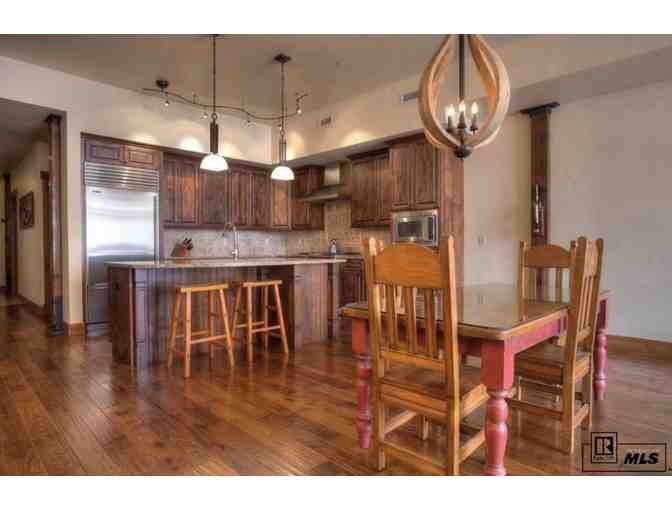 LIVE - Luxury Weekend in Steamboat on Main Street