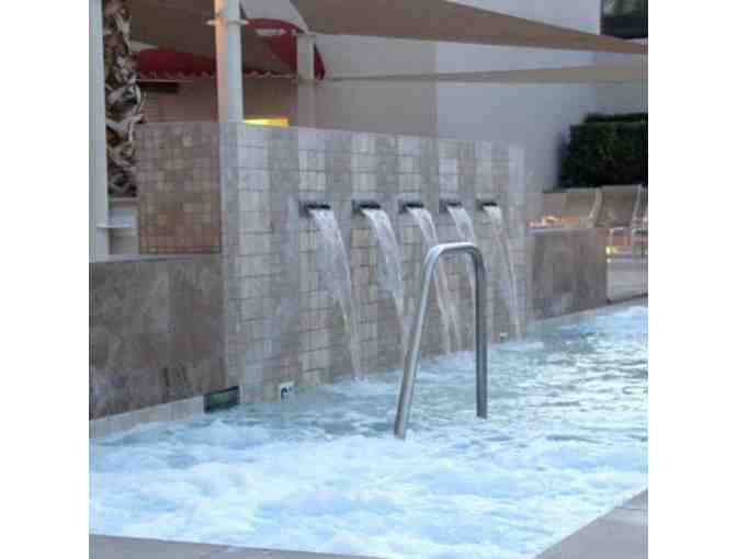 Las Vegas Getaway - MGM Signature Condo for 2 Nights