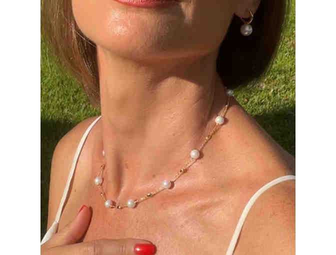 Modern Pearls Necklace & Earrings Set