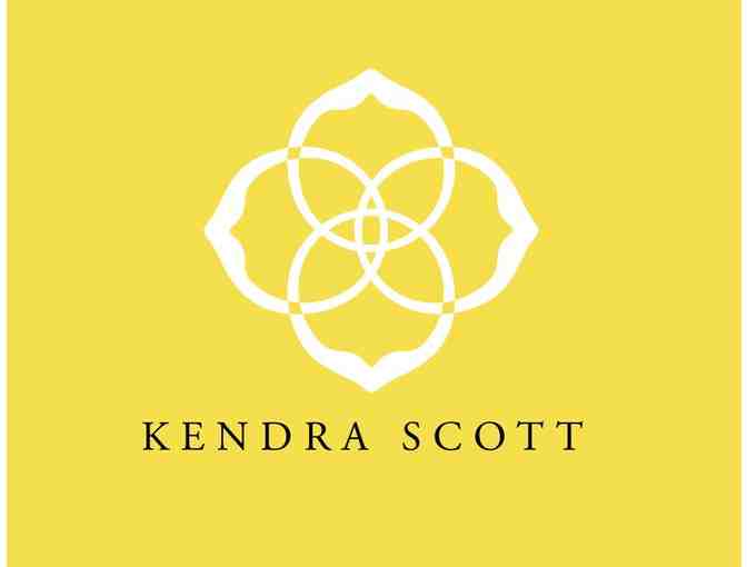 Kendra Scott Elisa Gold Pendant Necklace in Mother of Pearl