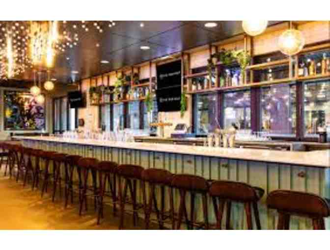 Five Iron Golf $250 Gift Card