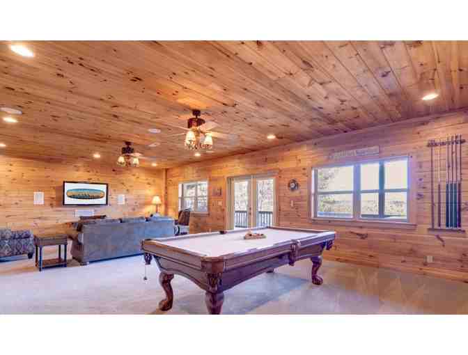 One Week Stay for up to 8 in a beautiful cabin in Blue Ridge, GA! LIVE AUCTION