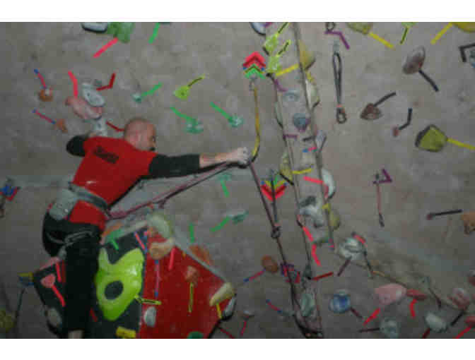 Boston Rock Gym, Woburn - Intro Class with 2 Week Membership AND 5 Kid's Climbs