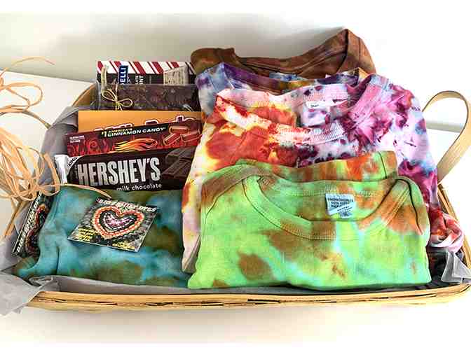 Tie Dye Bonanza! Wearables for Your Family + Sweet Treats Too