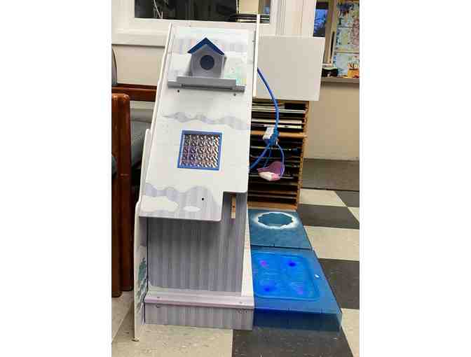 L.O.L. Surprise! Pre-Owned Winter Disco Chalet Doll House