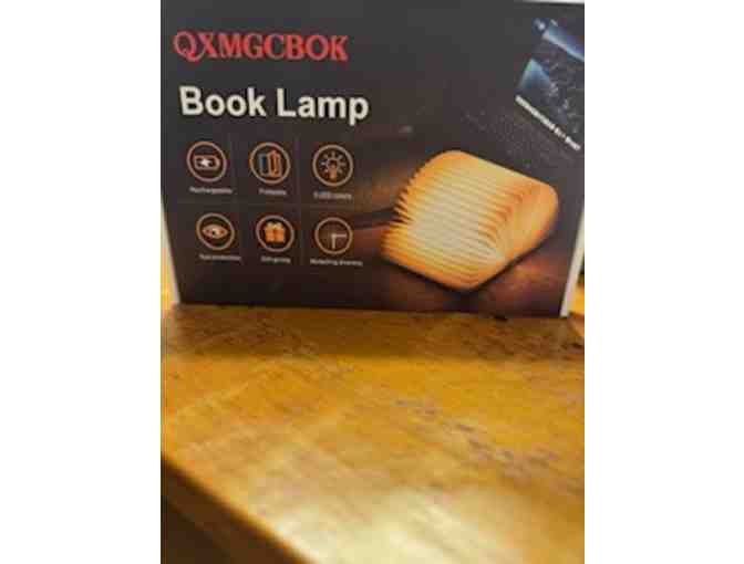 Book Lamp - Photo 1