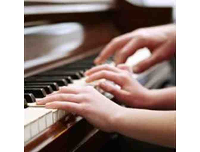 Beehive Music Academy - One 45 Minute In Home Private Piano Lesson