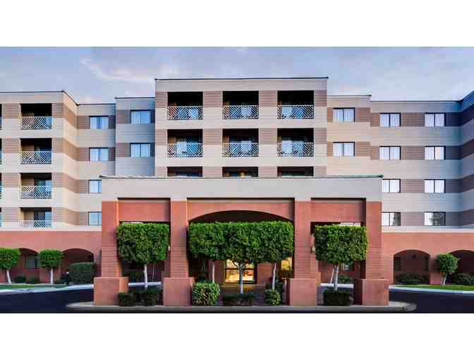 Courtyard Scottsdale Old Town - 2 Night Stay With Breakfast and Parking