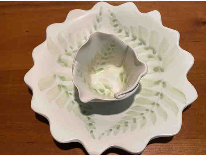 Hilborn Round Serving Plate with Scalloped Edges