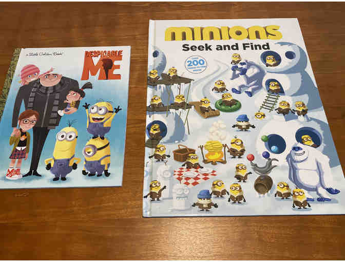Minions Quilt and 2 Books about Minions