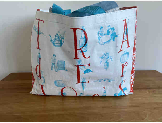 Trader Joe's Gift Bag of Delicious Food for Your Thanksgiving Holiday