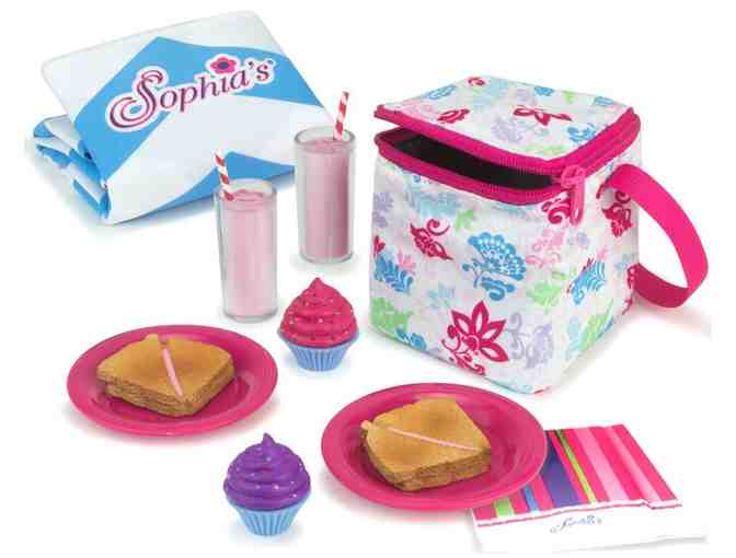 Sophia's - The Ultimate Beach Day and Picnic Set for 18' Dolls