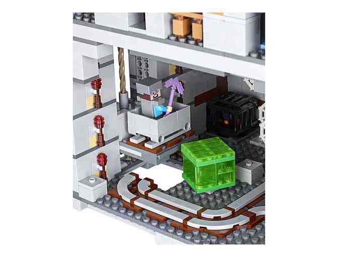 Lego: Minecraft - The Mountain Cave #21137 - 2863 pieces (ages 12+)