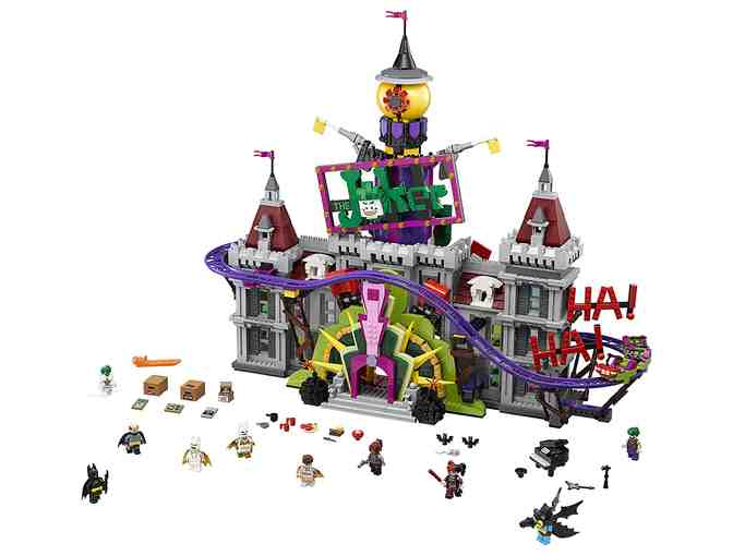 Lego: Batman Movie DC - The Joker Manor #70922 - 3444 pieces (ages 14+)