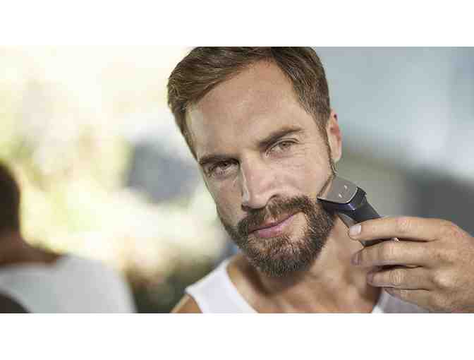 Philips Norelco Series 7000 Cordless Wet & Dry with Trimming Accessories