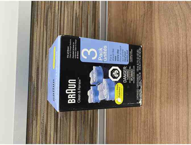 Braun Series 9 Razor with Cleaning Cartridge Kit