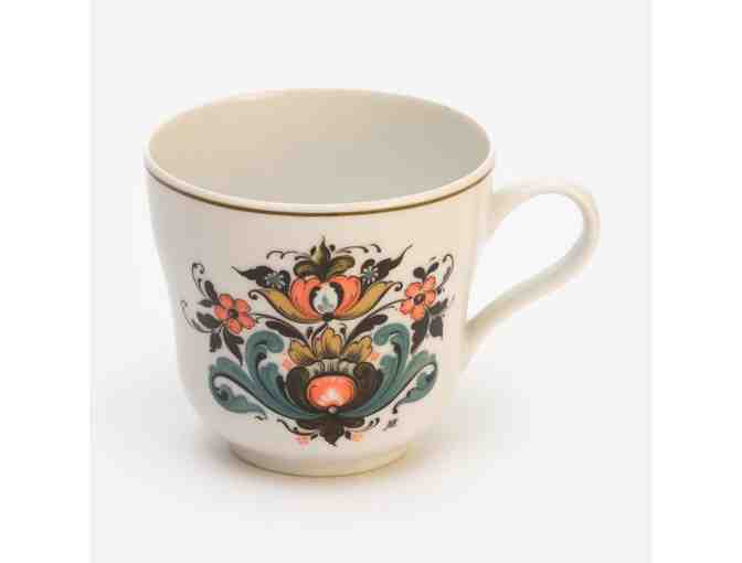 Set of 6 Porsgrund Porcelain China Cups, saucers and Dessert Plates