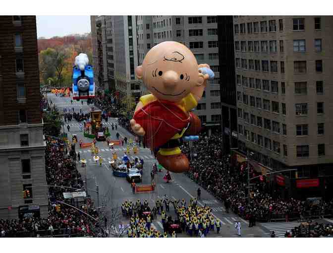 Bucket List Macy's Thanksgiving Day Parade in NY City